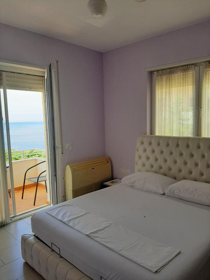 Apartament Vlorë Buitenkant foto