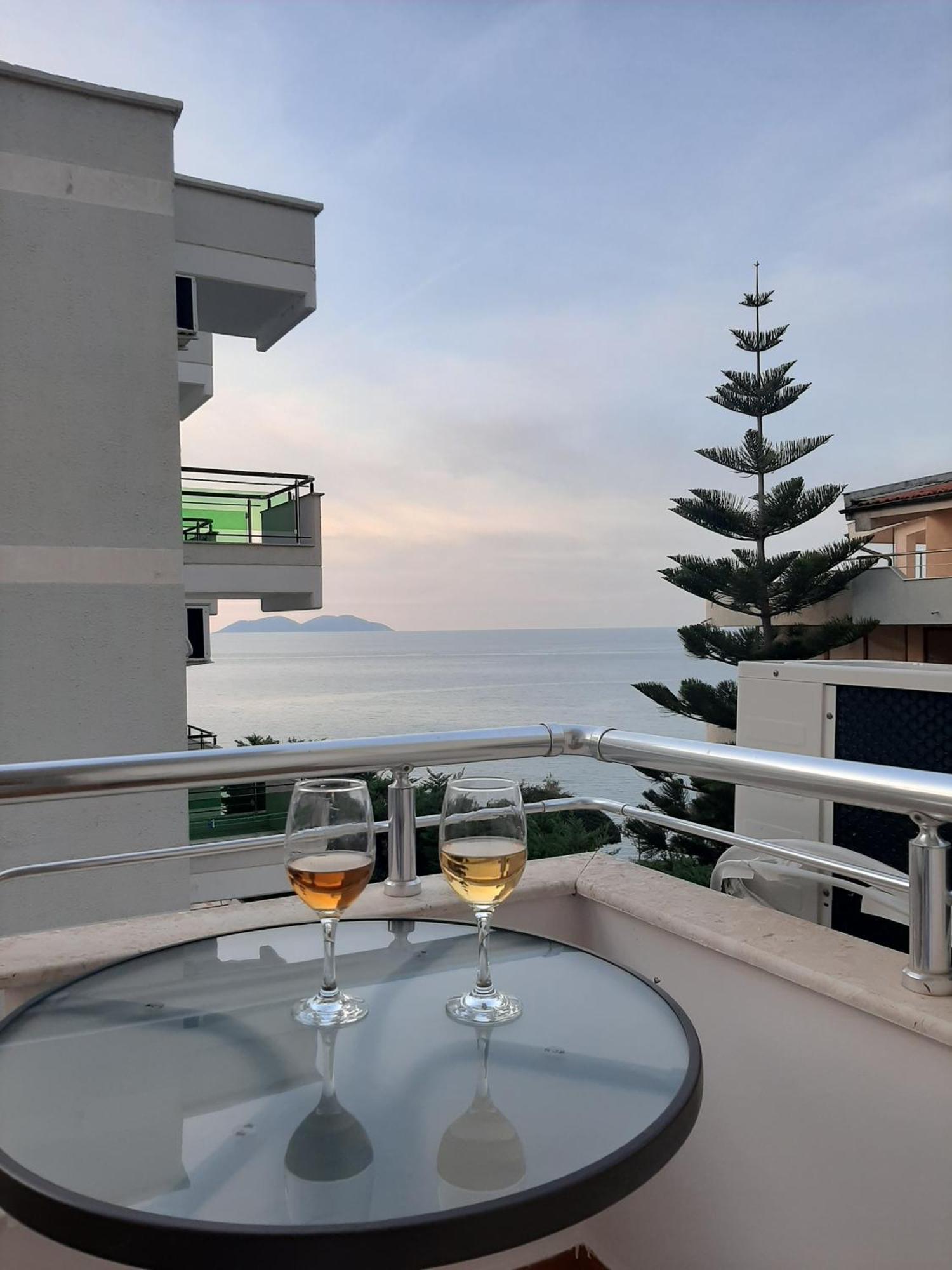Apartament Vlorë Buitenkant foto